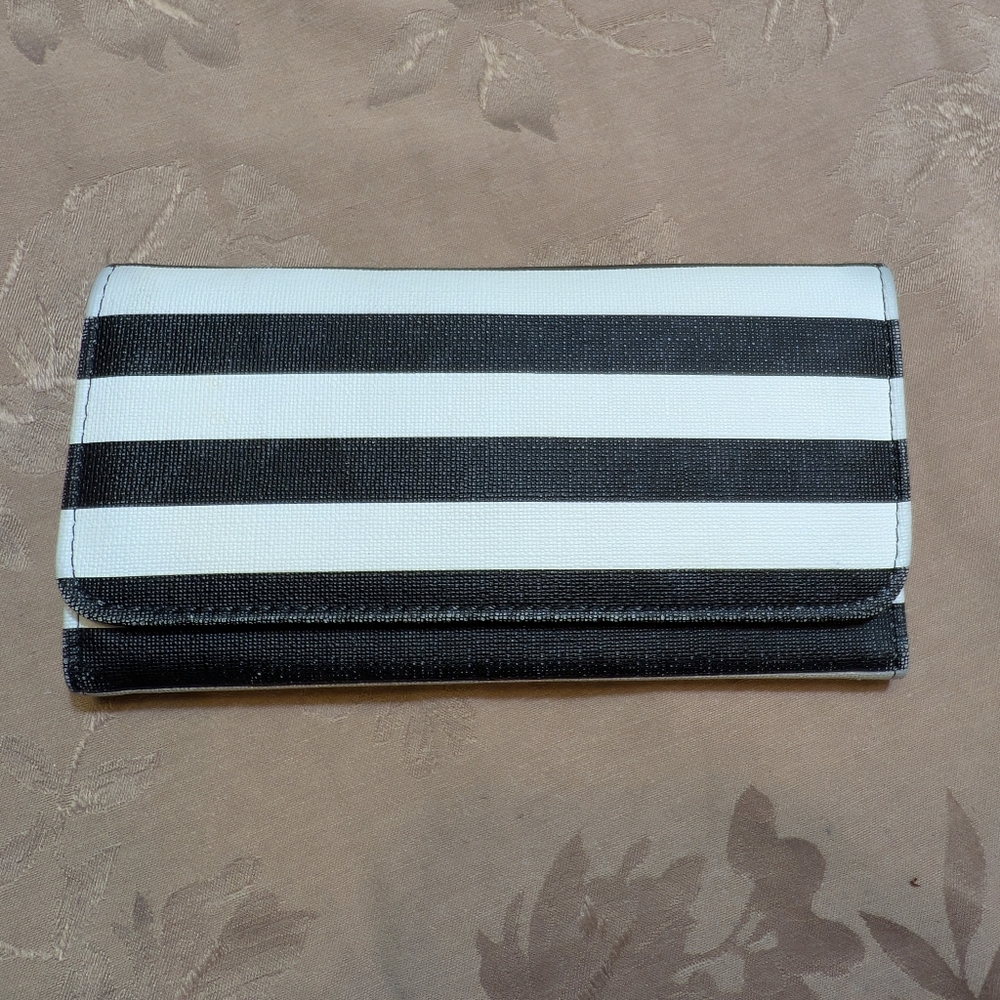 Kut From The Kloth Black And White Tri Fold Wallet, Used